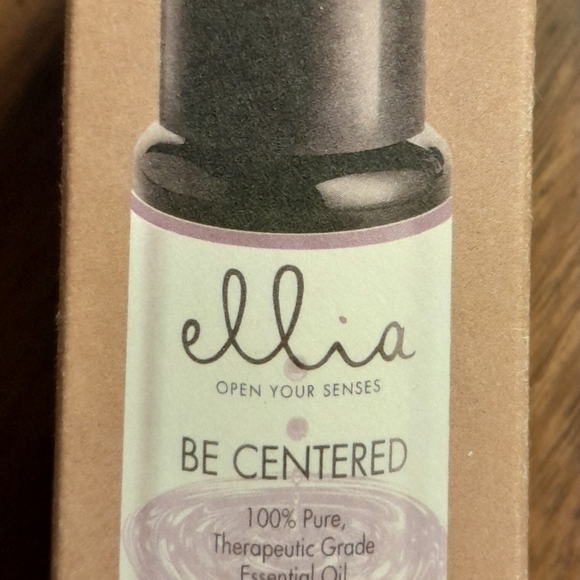 Essential oil - Picture 2 of 2